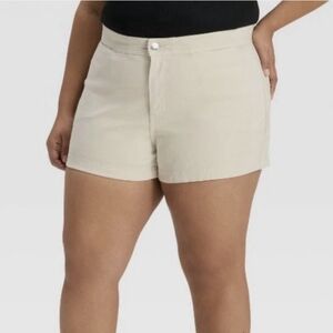 NWT Ava & Viv Women's High Rise Smart Shorts In Cream Size 20W